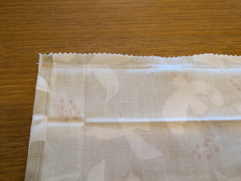 手芸　ミシン　はさみ　ピンキングはさみ　枕カバー