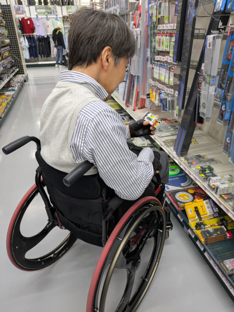 大型連休　車椅子　車椅子ユーザー　夫　渋滞　手動装置　運転　ドライブ　ホームセンター　DCM美沢　工具　水平器　セルフレジ　園芸　スーパー　ケーキ